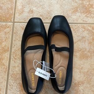 Old Navy Flat Slip-On Mary Janes - Size 6 - Black